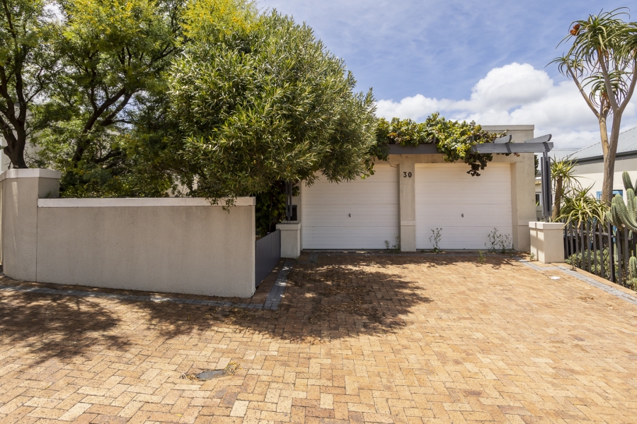 To Let 3 Bedroom Property for Rent in Fernwood Western Cape